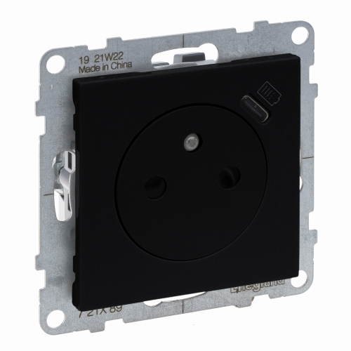 LG-721489-WEB-R.jpg