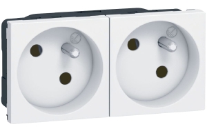 MOSAIC GNIAZDO PODWÓJNE 2x2P+Z 16A ukośne (077142)