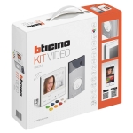 ZESTAW 1-RODZINNY Z WIDEODOMOFONEM CLASSE 300 SMART WI-FI